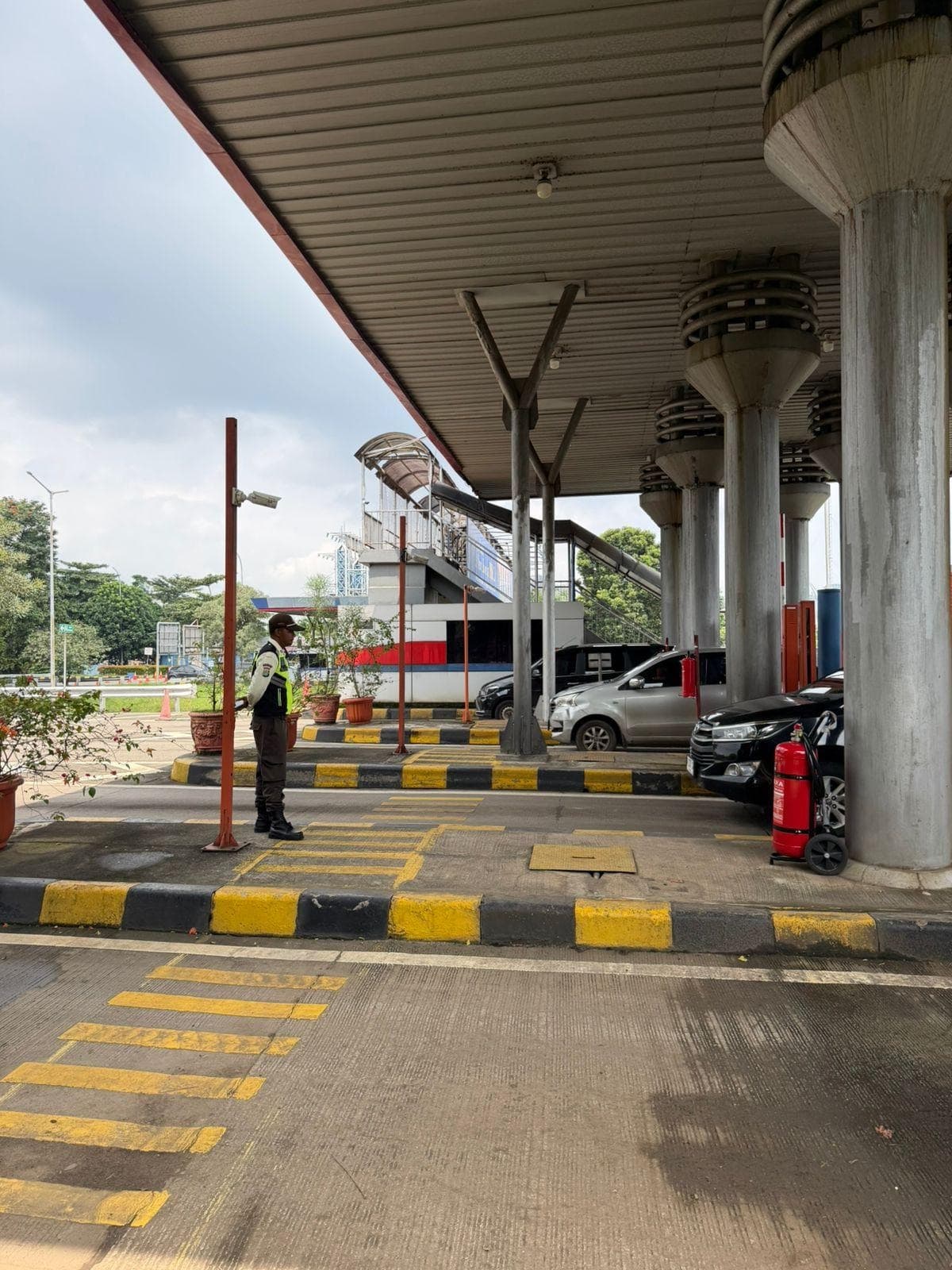 WIM Integration at Toll Gates Accelerates Logistics Flow WIM Integration at Toll Gates Accelerates Logistics Flow